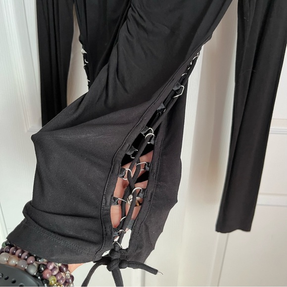 KÄRV ZIP UP TOP WITH LACE UP SIDES - Picture 11 of 13